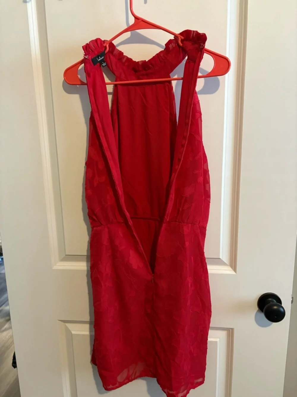 Red Dress - Picture 5 of 8